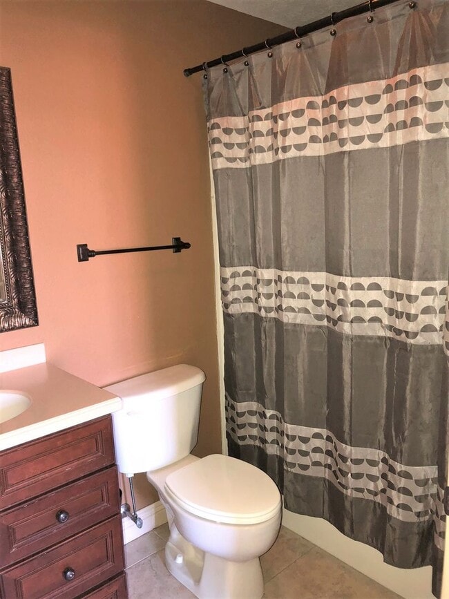 Photo - 822 Main St Apartment