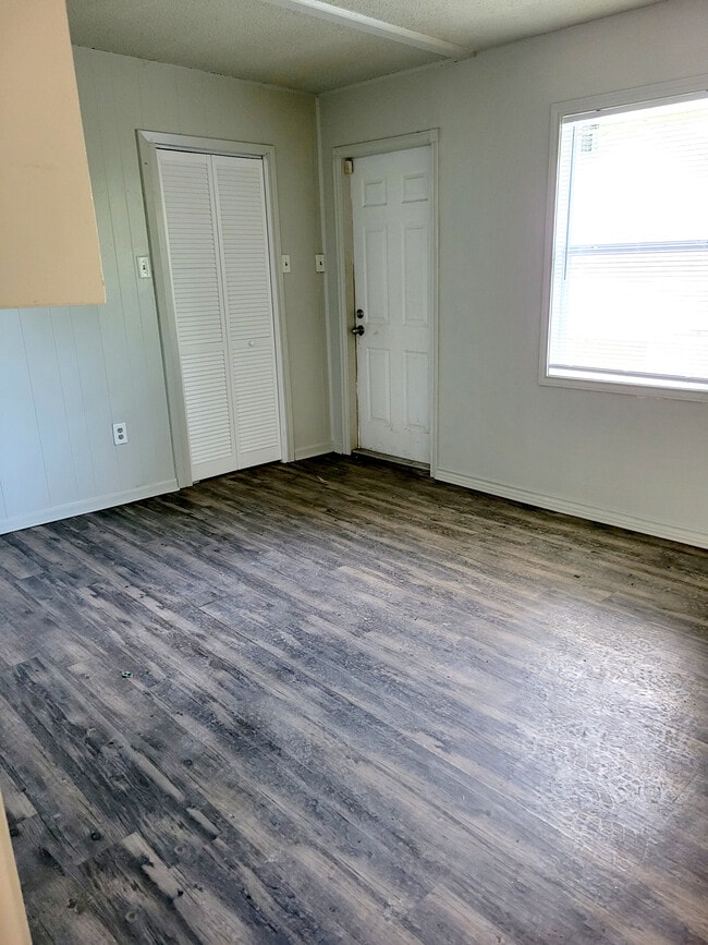 Photo - 3018 Robinson House