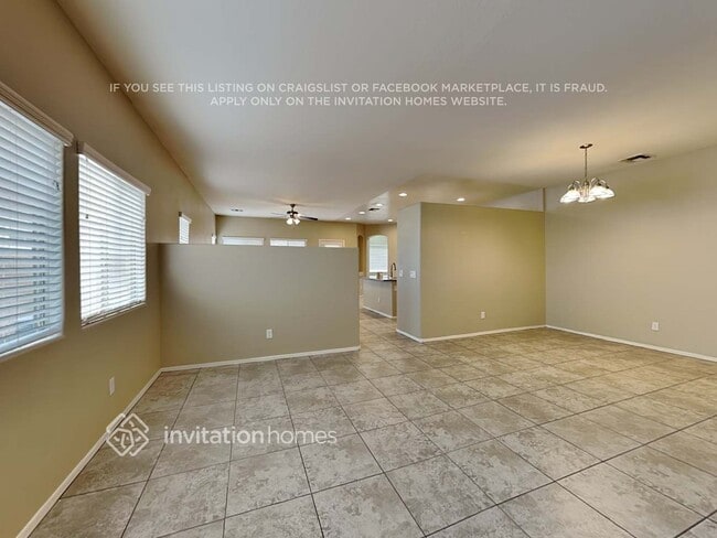 Building Photo - 13779 W Maui Ln