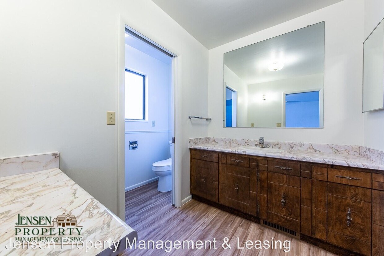Primary Photo - 3 br, 2 bath House - 621 Latonia Cir