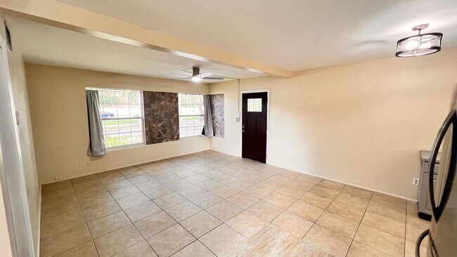 Photo - A Corner of Comfort and Class in the Heart... House