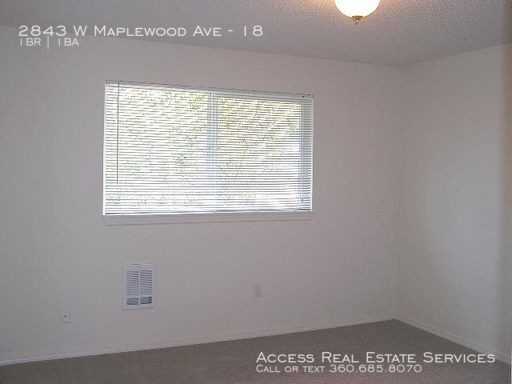 Building Photo - 2843 W Maplewood Ave