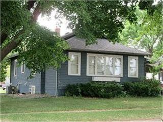 Front View - 424 1st Ave NE