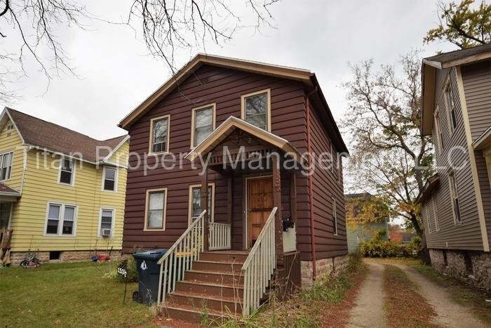 Primary Photo - Affordable 1 Bedroom Upper