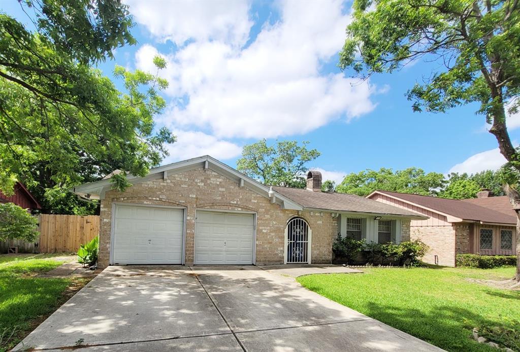 Primary Photo - 12111 Pompano Ln