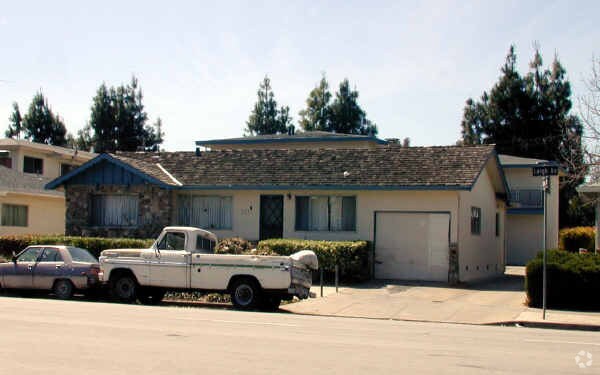 Building Photo - 997 Leigh Ave