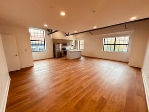 Building Photo - Fox Apartments