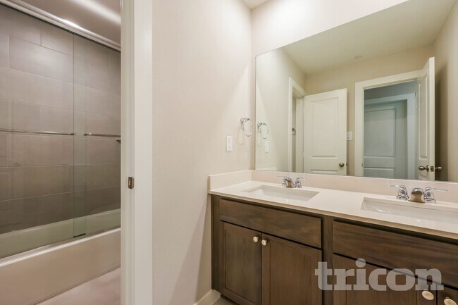 Interior Photo - Tricon Saginaw
