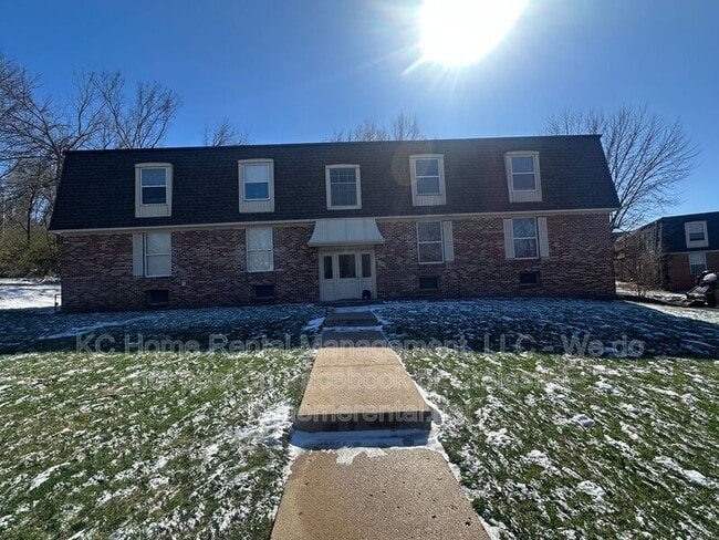 Building Photo - 8725 Countryshire Ln