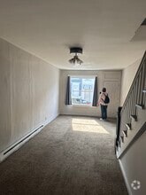 Building Photo - 423 Orange St