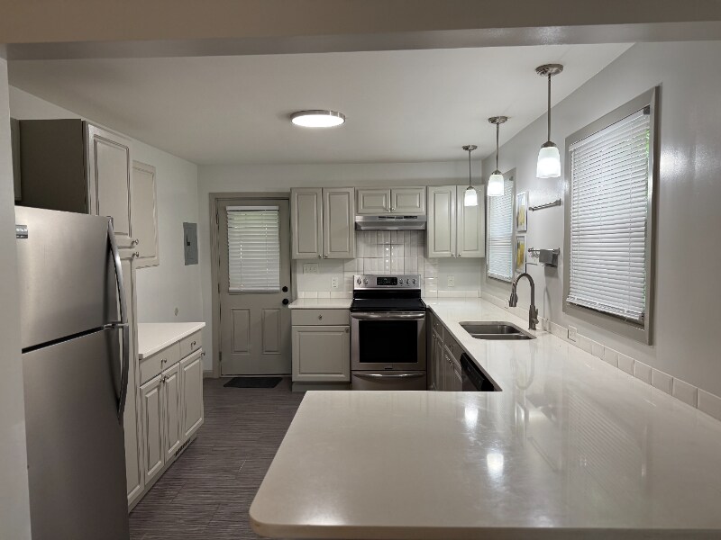 Foto principal - 3134 Parkway Ave