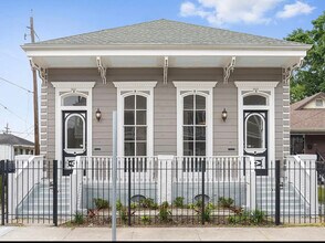 Building Photo - 1843 Baronne St