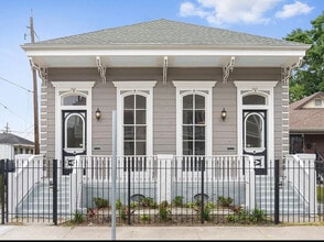 Building Photo - 1843 Baronne St