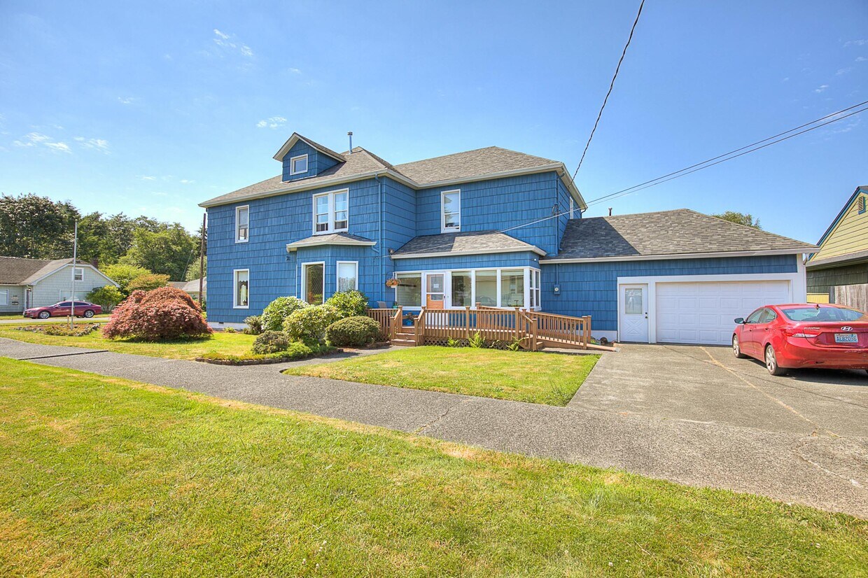 321 O St, Hoquiam, WA 98550 House Rental in Hoquiam, WA