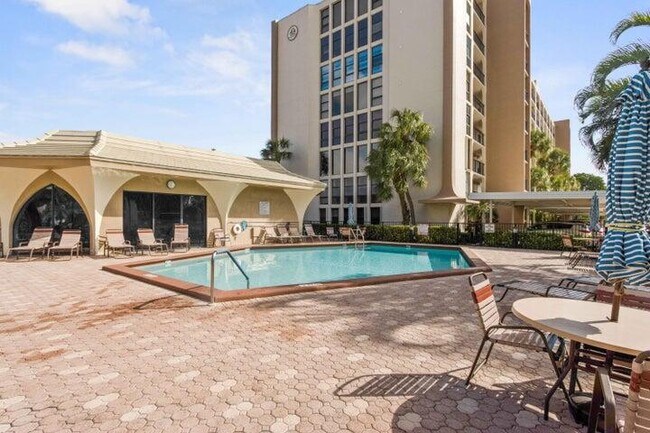 Foto del edificio - 1629 Riverview Rd