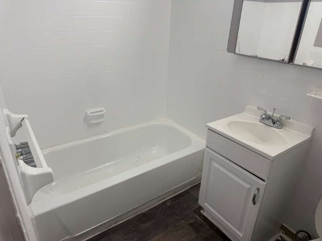 Building Photo - 13540 Superior Rd