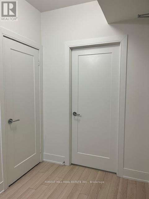 Building Photo - 310 Tweedsmuir Ave