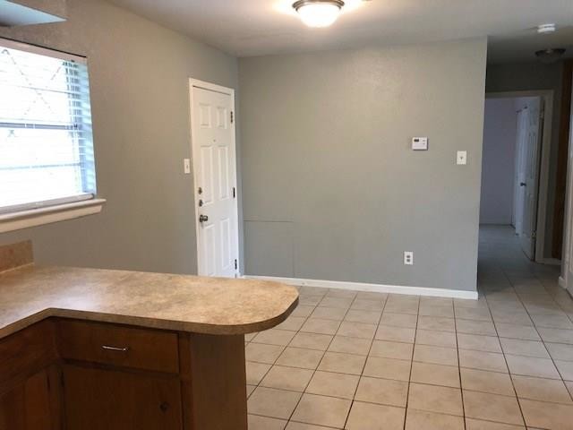 Building Photo - 6258 Erskine Dr