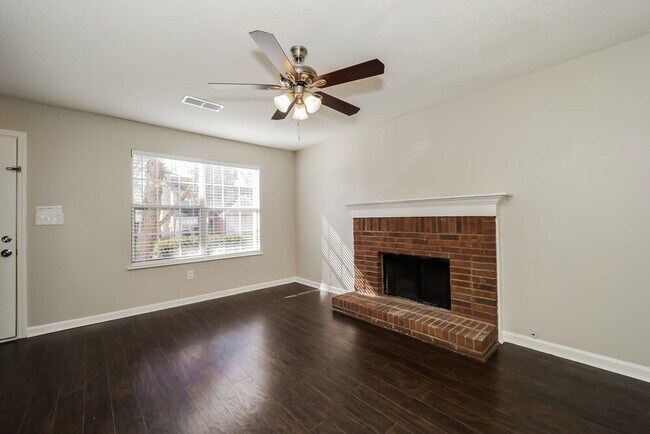 Foto del edificio - 2119 Summer Wind Dr SW