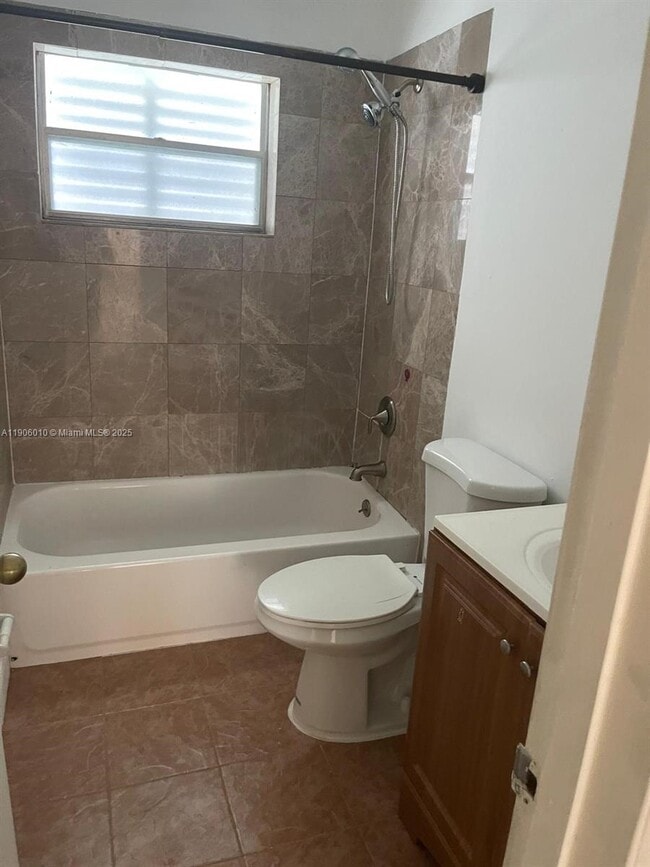 Foto del edificio - 18737 SW 100th Ave