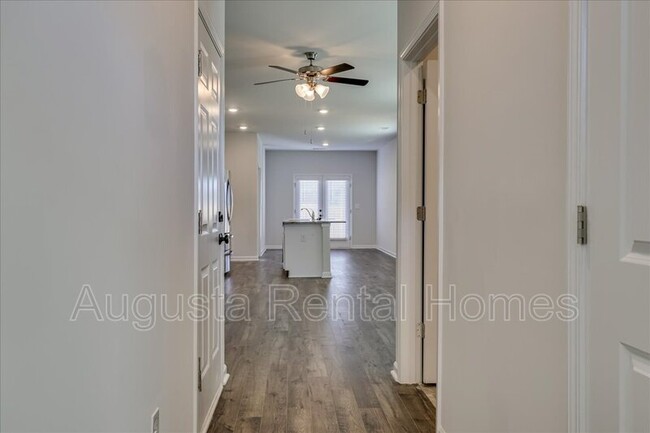 Building Photo - 1408 Deer Hollow Run