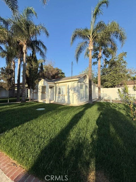 Foto principal - 6576 Lorena Ave