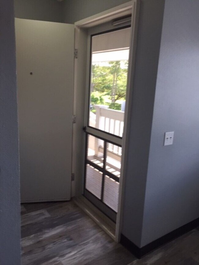 Building Photo - Mililani Mauka Hillsdale 2 bedroom/2 Bath ...