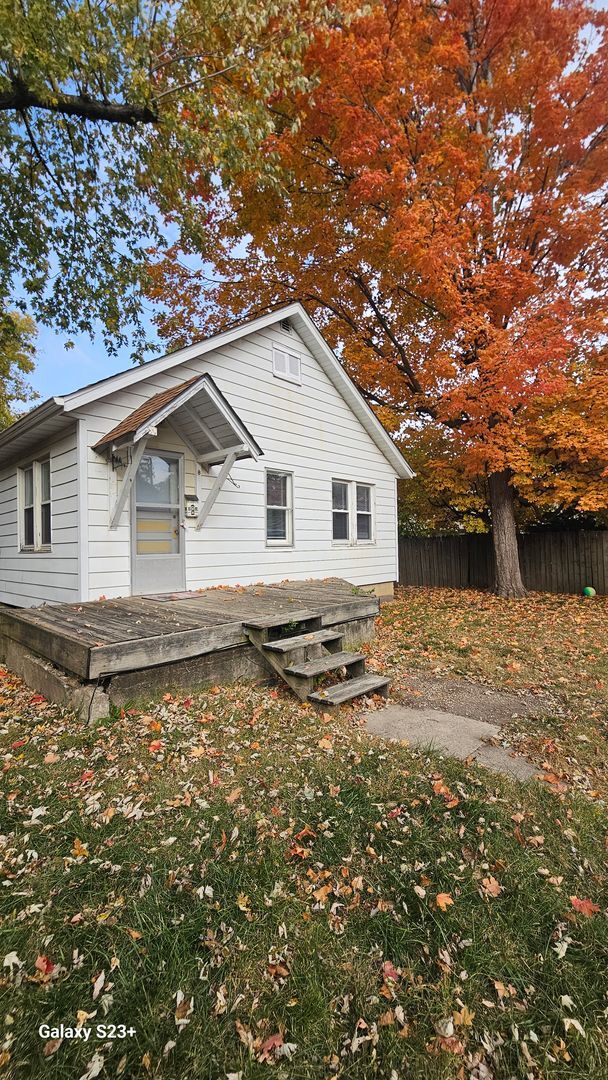 Foto del edificio - 2 bed 1 bath