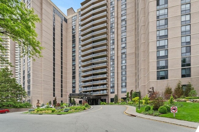 Building Photo - 1512 Palisade Ave