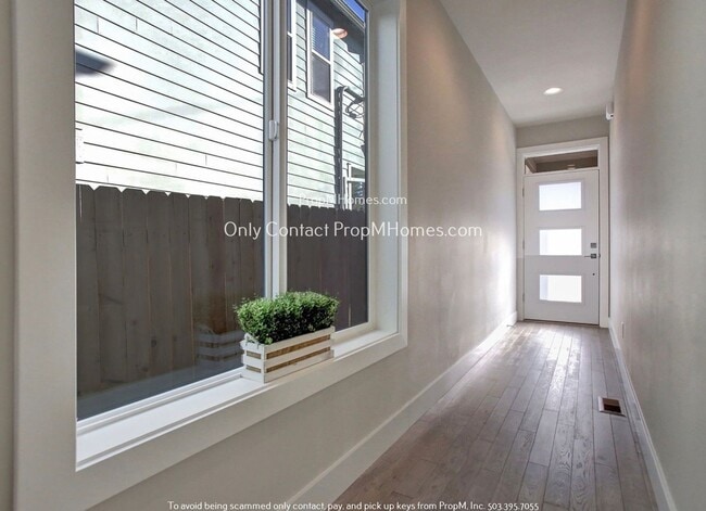 Building Photo - Modern Home in Highly Sought-After Piedmont Neighborhood!