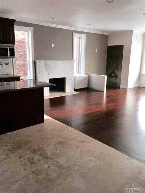 Foto del edificio - 6803 Clyde St