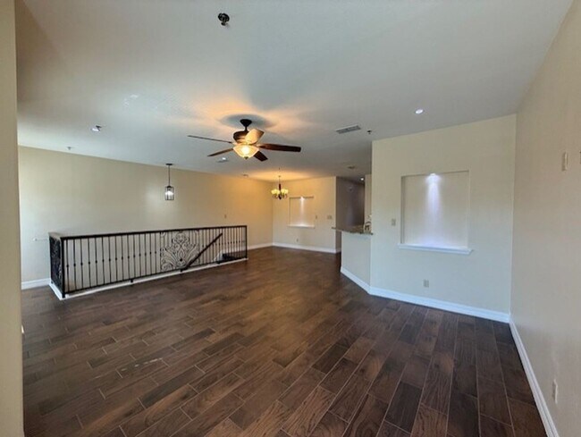 Foto del edificio - 8216 Casa Verde Rd