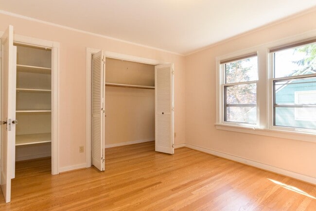 Photo - 721 W Florentia Pl House