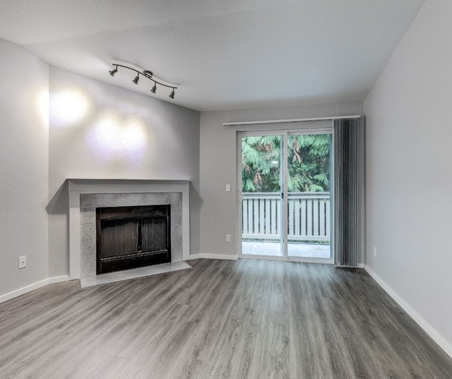 Building Photo - The Colony at Bear Creek