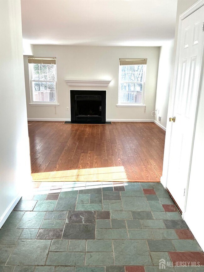 Foto del edificio - 246 Hyde Park Rd