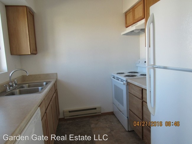 Building Photo - 2 br, 1 bath House - 6320 Buckboard #4
