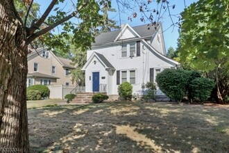 Building Photo - 359 Bogert Ave