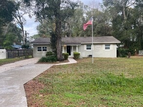 Building Photo - 7509 SW 78th Pl