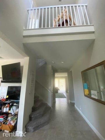 Building Photo - 4 br, 3.5 bath House - 915 Sweetgrass St