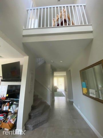 Foto del edificio - 4 br, 3.5 bath House - 915 Sweetgrass St