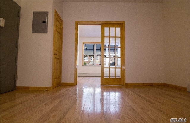 Foto del edificio - 45-35-45-43 43rd St