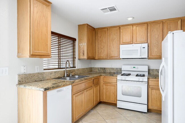Foto del edificio - 853 Blushing Rose Pl
