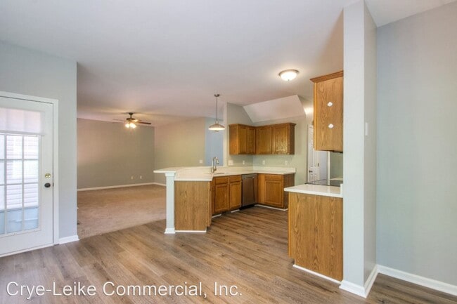 Building Photo - 5 br, 2.5 bath House - 236 Dandridge Drive
