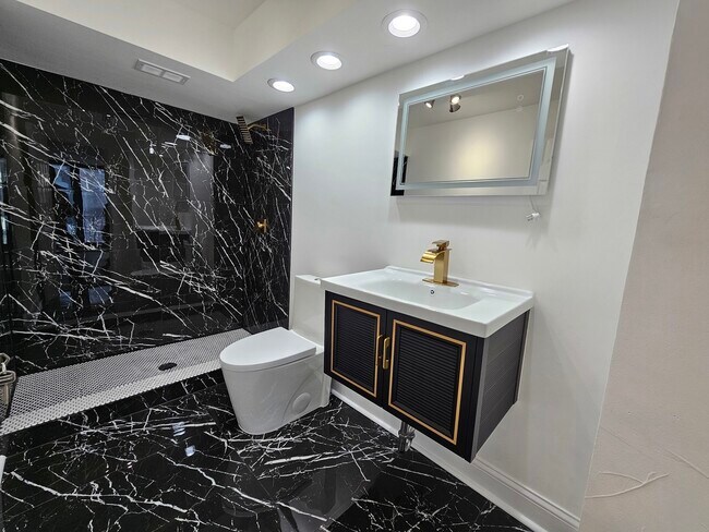 Foto del edificio - 6007 N Sheridan Rd