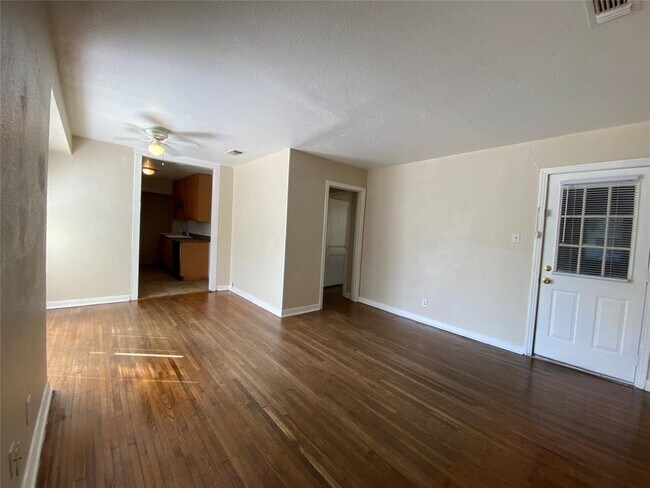 Foto del edificio - 4812 Roanoke St