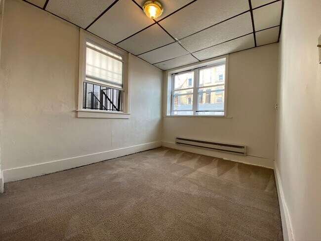 Foto del edificio - Great One Bedroom on Fifth Ave in Oakland! Amazing Campus Location! Call Today!