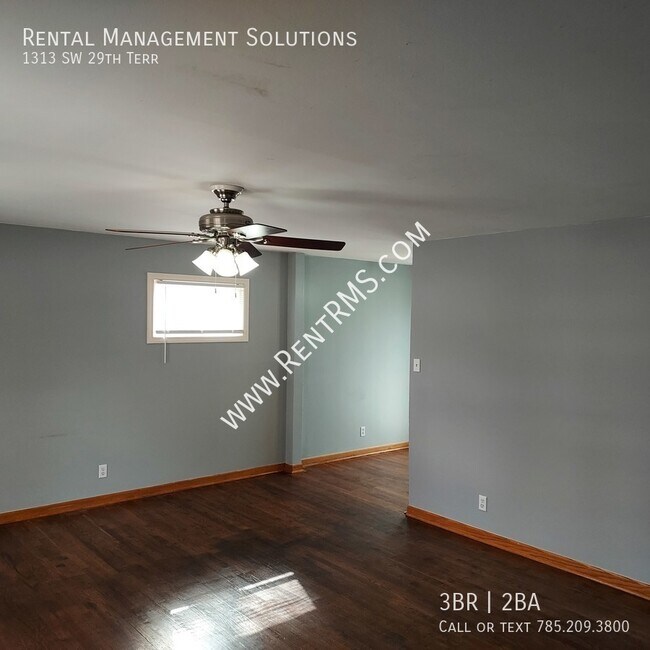 Foto del edificio - *BONUS LIVING ROOM* 1313 SW 29th Terr- 3 B...