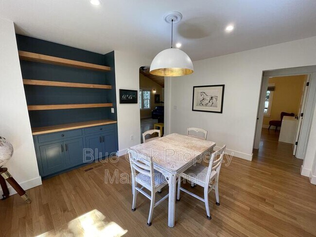 Foto del edificio - 1191 E 7th St