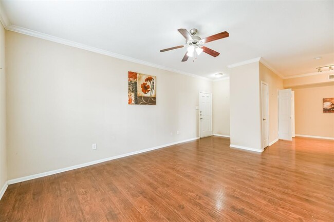 Foto del edificio - 2255 Braeswood Park Dr