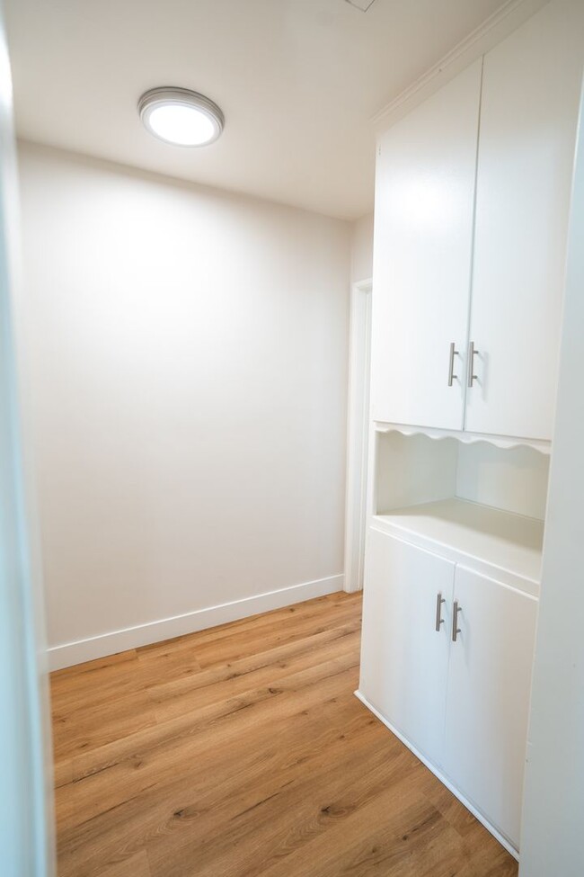 Foto del edificio - Spacious 1 Bedroom in Torrance with Washer...